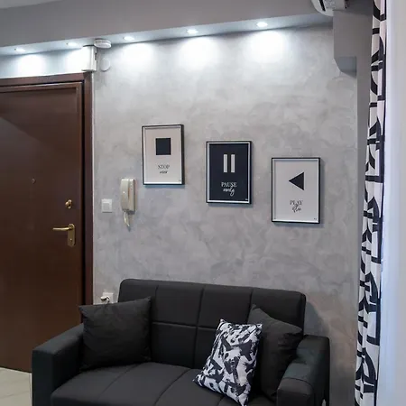 Crystal With Free Private Parking Of Stayinthess * سالونيك