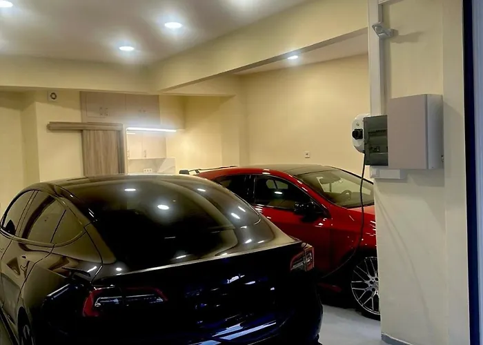 Crystal With Free Private Parking Of Stayinthess テッサロニキ