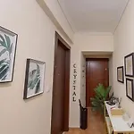 Crystal With Free Private Parking Of Stayinthess *