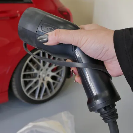 Appartamento Crystal With Free Private Parking Of Stayinthess *