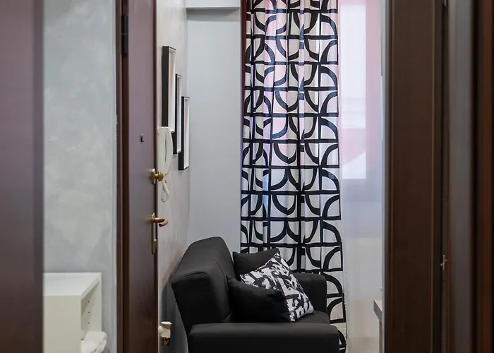 Crystal With Free Private Parking Of Stayinthess