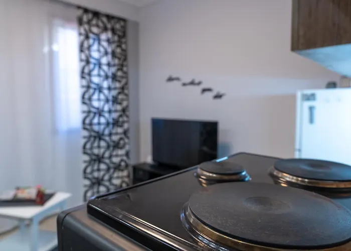 Crystal With Free Private Parking Of Stayinthess