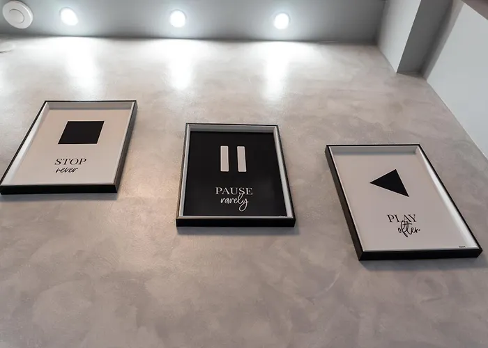 Crystal With Free Private Parking Of Stayinthess *