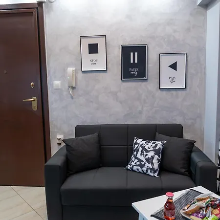 Crystal With Free Private Parking Of Stayinthess דירה *