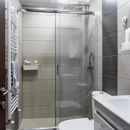 Crystal With Free Private Parking Of Stayinthess * סלוניקי