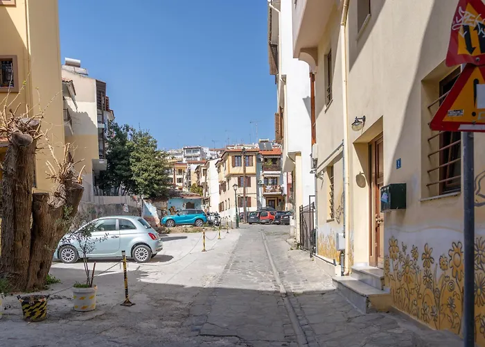 Crystal With Free Private Parking Of Stayinthess *